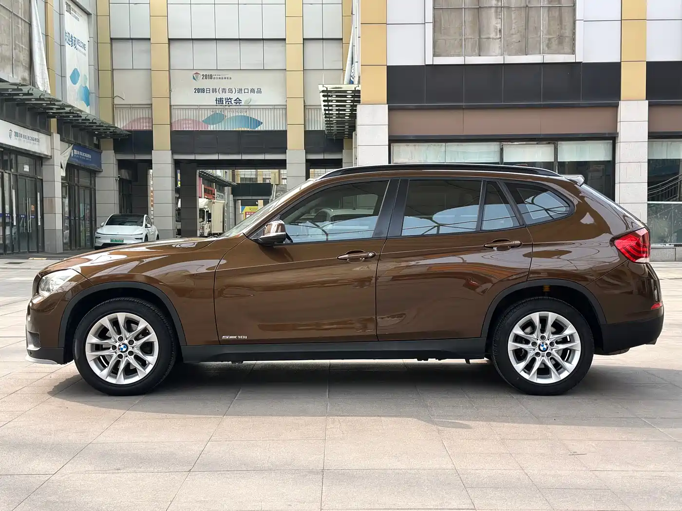 BMW X1 2014 sDrive18i Leading Edition фото 6