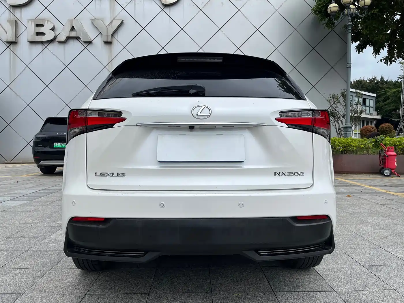 Lexus NX 2016 200 AWD F Sport фото 4