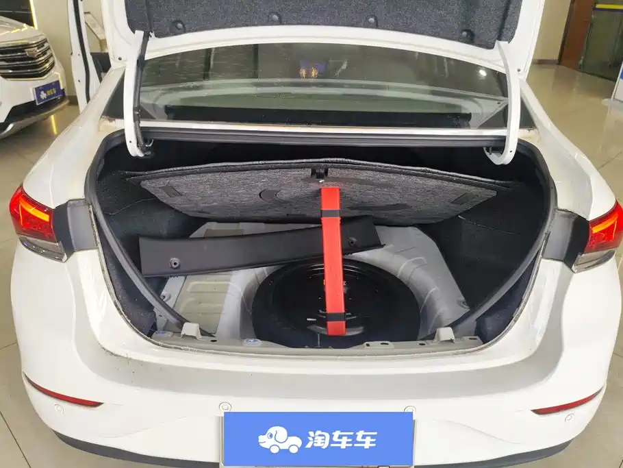 Фото 4 - Buick Excelle