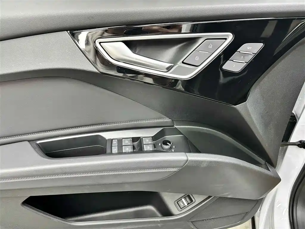 Audi Q4 e-tron 2024 40 e-tron Creation Edition фото 7