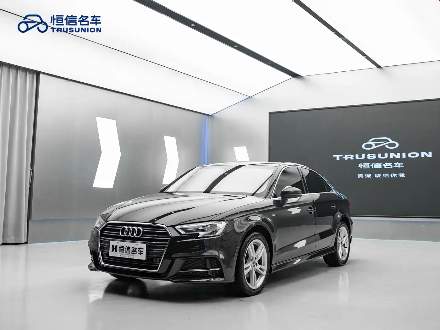 Audi A3 2018 30th Anniversary Limousine 35 TFSI Fashion фото 3