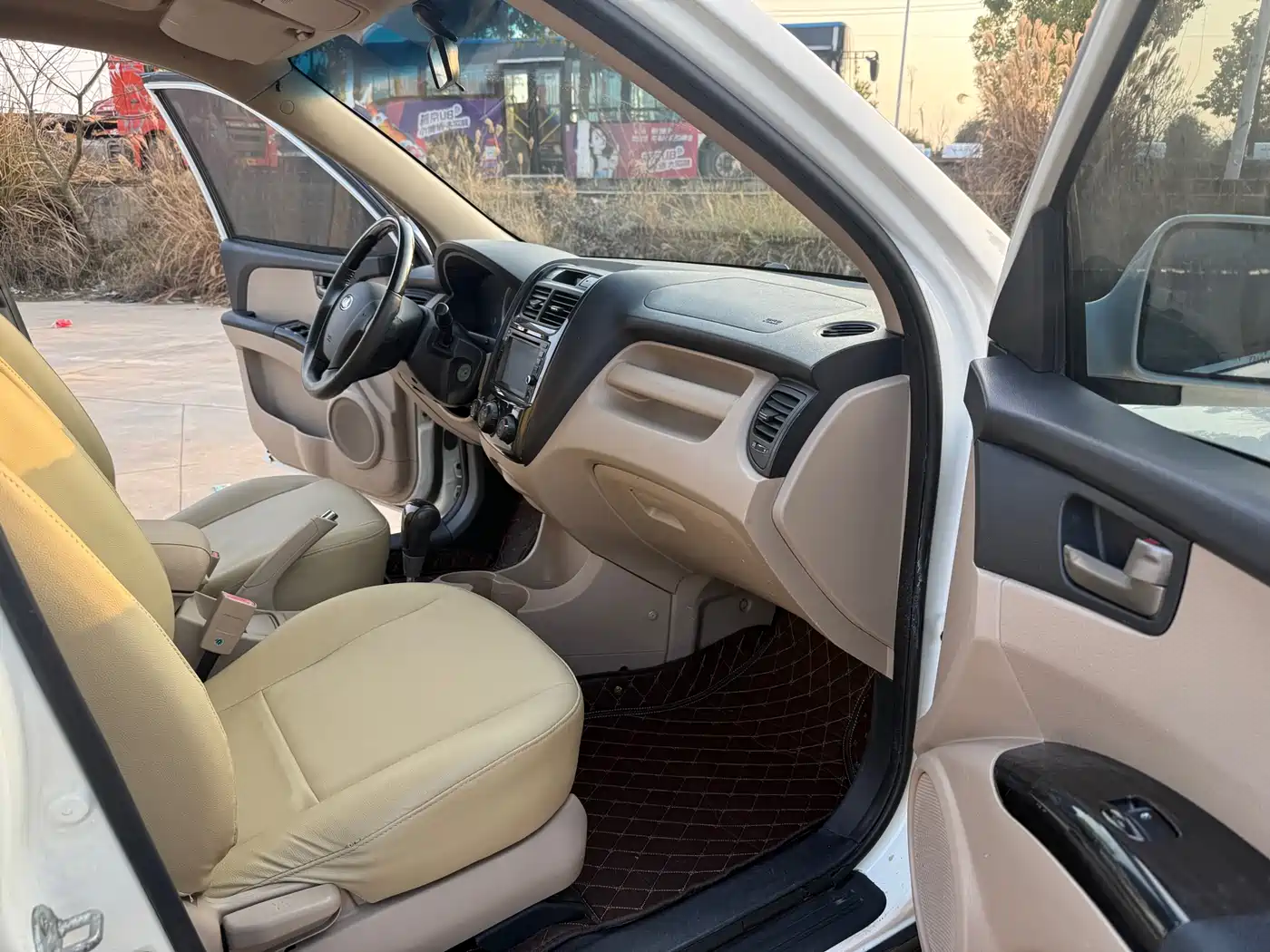 Kia Sportage 2013 2.0L Automatic 2WD GL фото 11