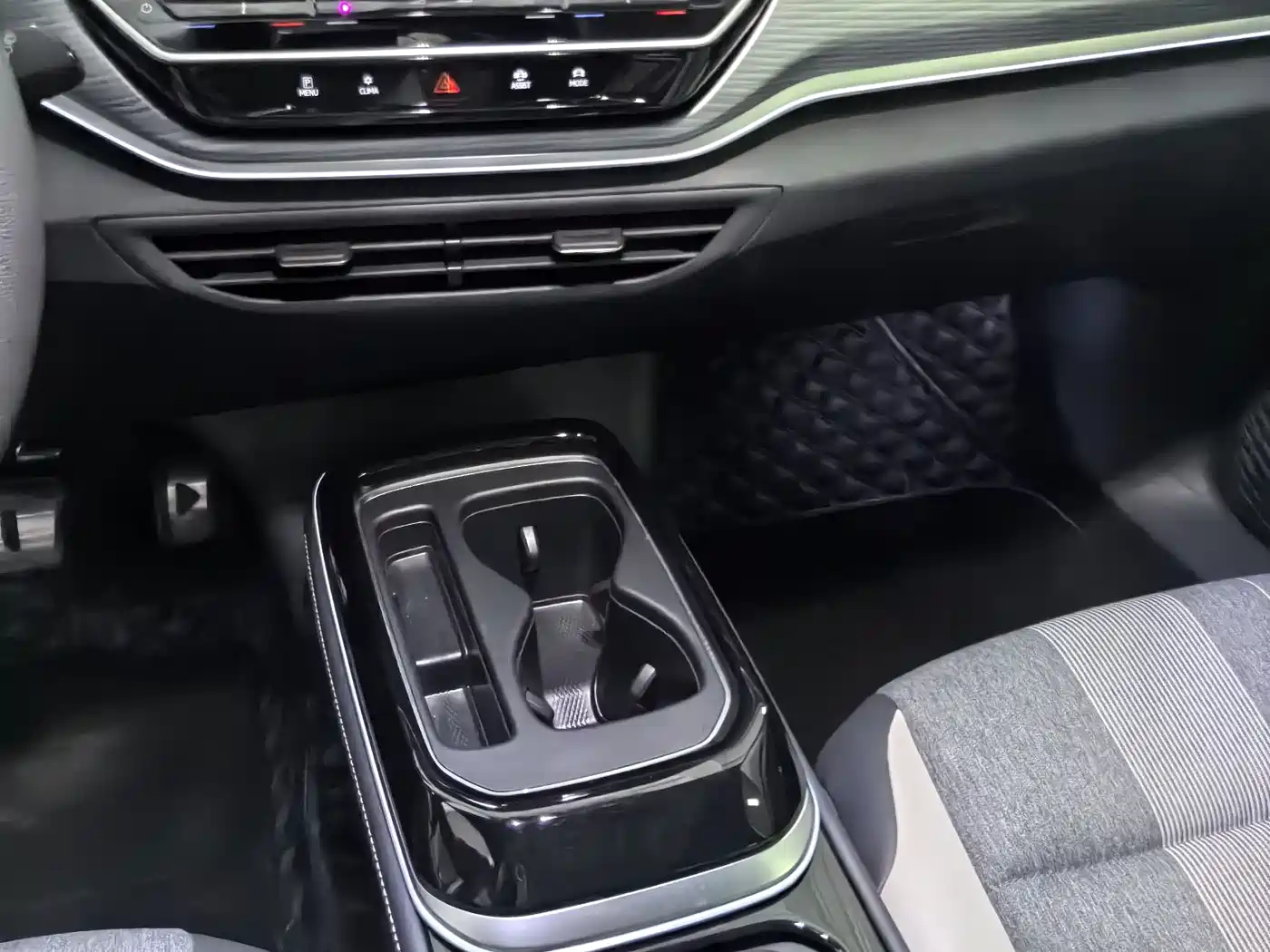 VOLKSWAGEN ID.4 CROZZ