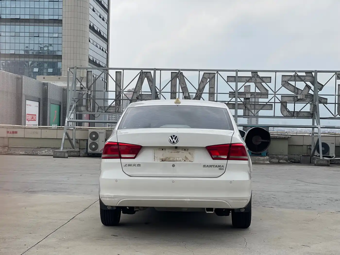 Volkswagen Santana 2015 1.6L Automatic Comfort Edition фото 5