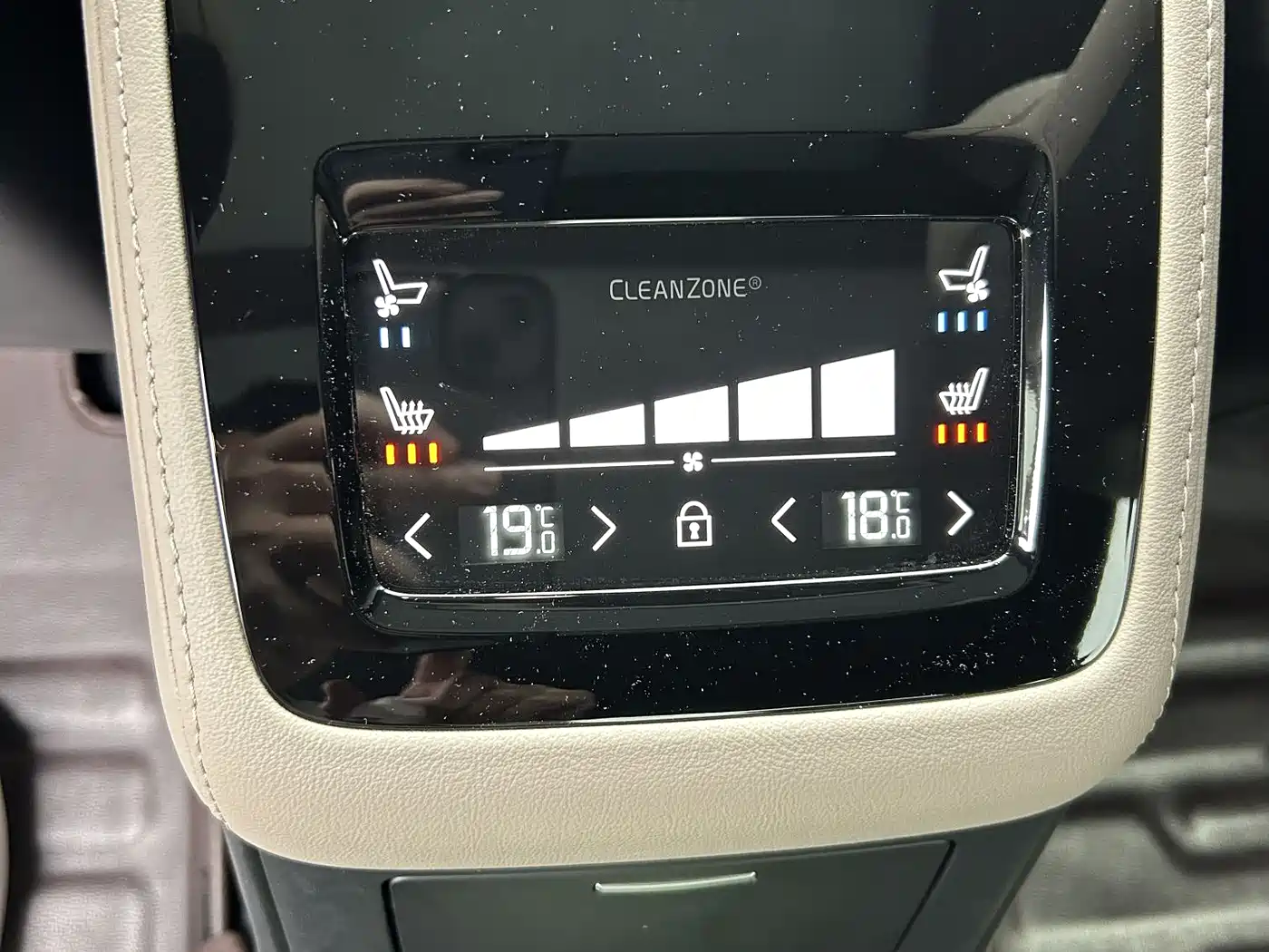 VOLVO S90 PLUG IN HYBRID