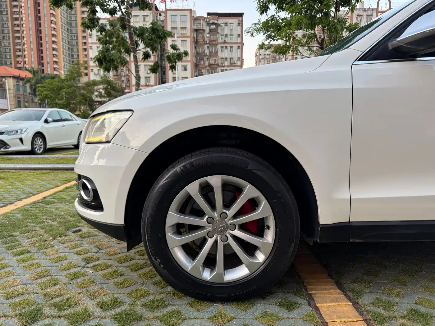 Audi Q5 2013 40 TFSI Technology фото 8