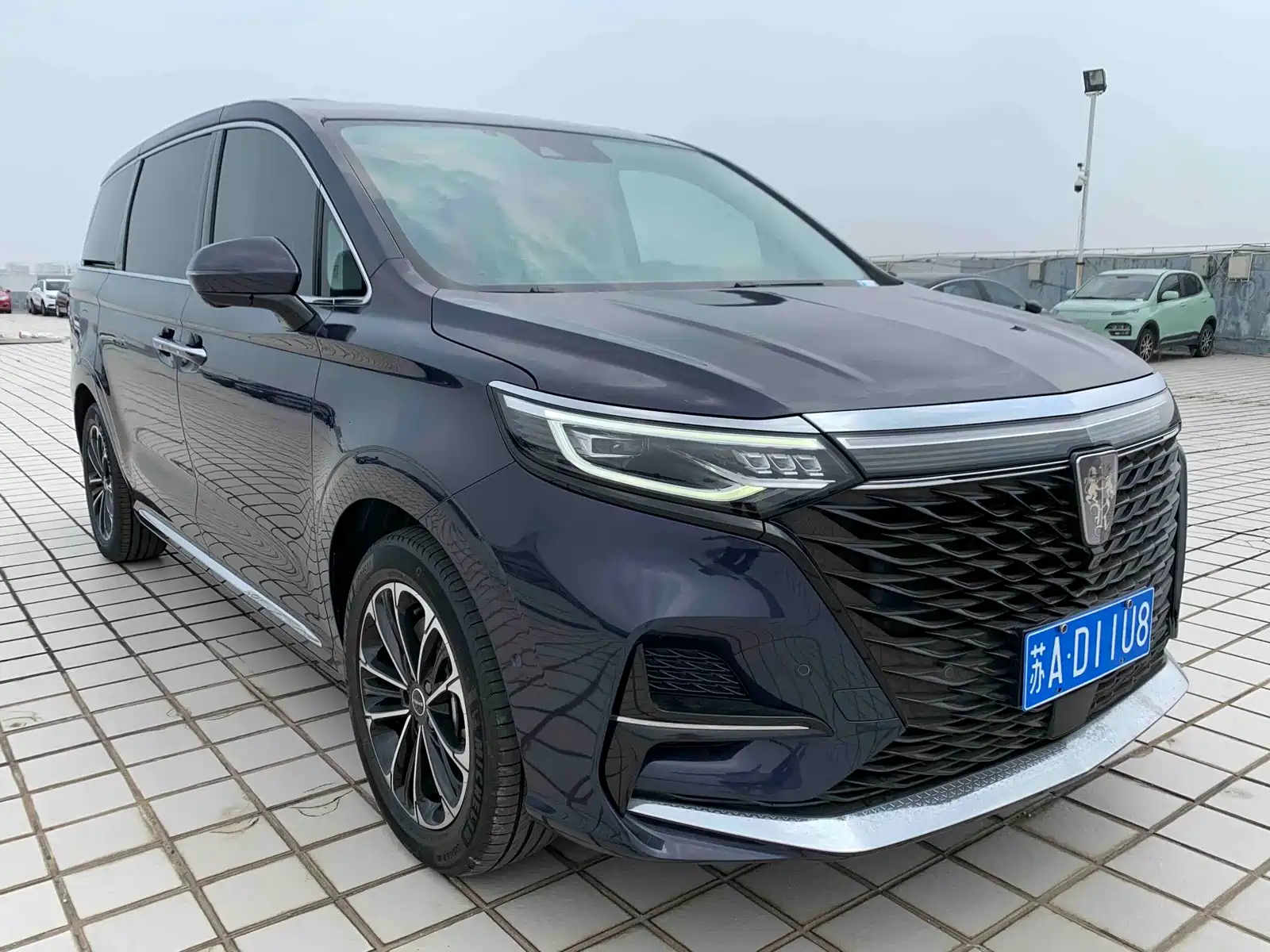 Фото 3 - Roewe iMAX8