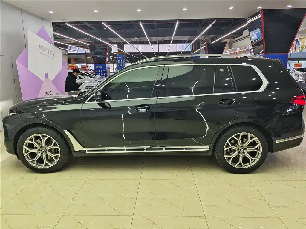 BMW X7 2023 xDrive40i Leading Luxury Package фото 7