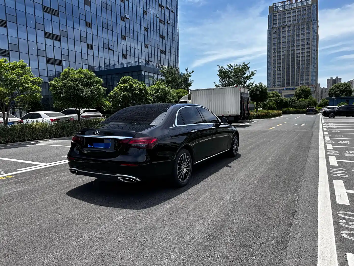 Mercedes-Benz E-Class 2023 E 260 L фото 6