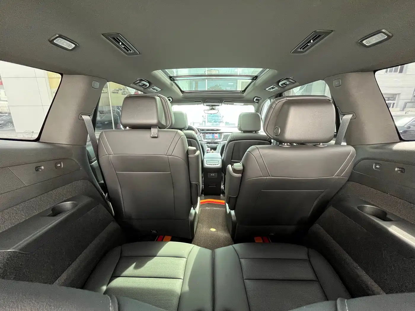 CADILLAC XT6