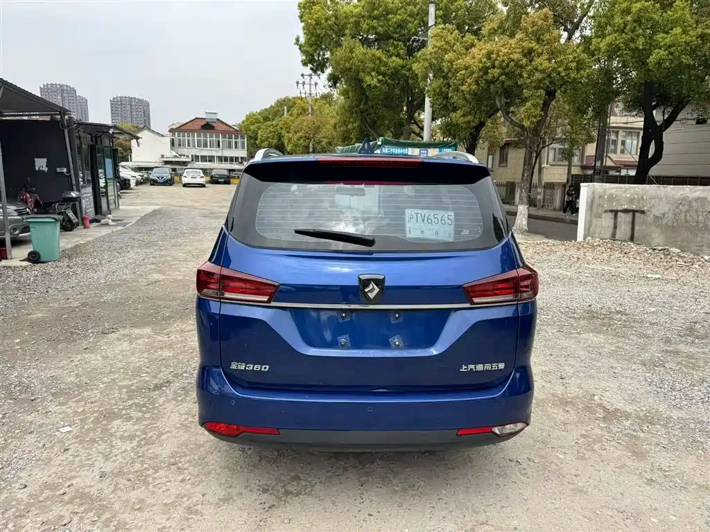 BAOJUN 360