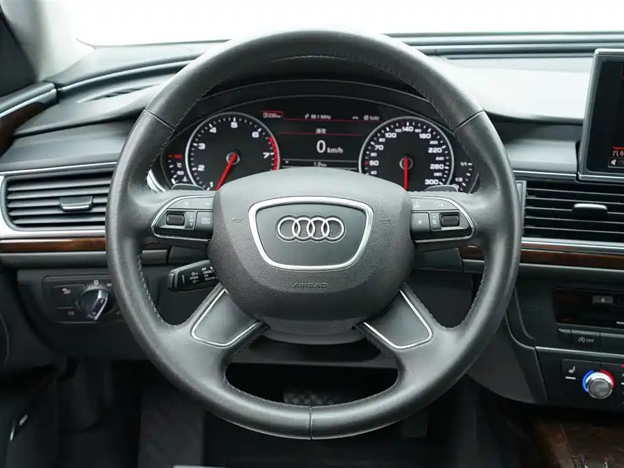 Audi A6L 2012 30 FSI Luxury фото 32