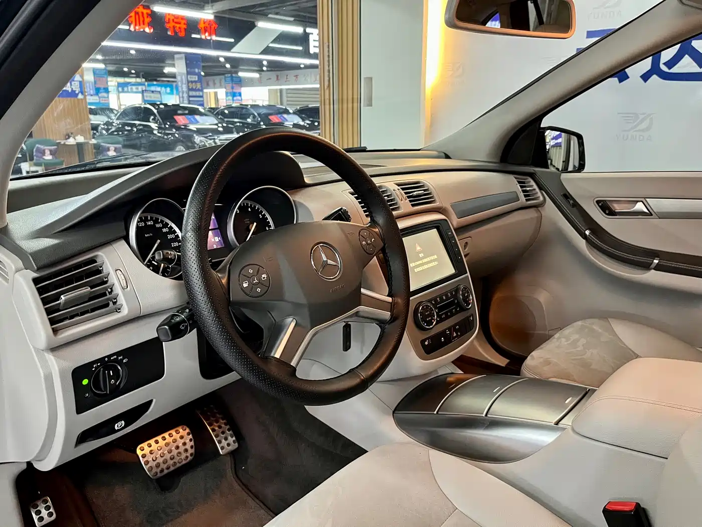 Mercedes-Benz R-Class 2014 R 320 4MATIC Business фото 9