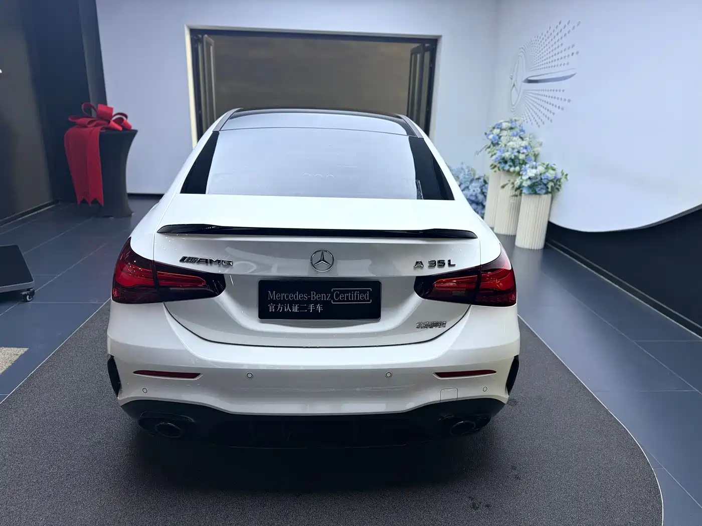 Mercedes-Benz A-Class AMG 2024 AMG A 35 L 4MATIC фото 8