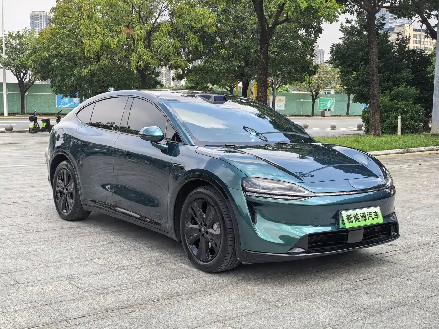 2026 Zhijie Luxeed R7