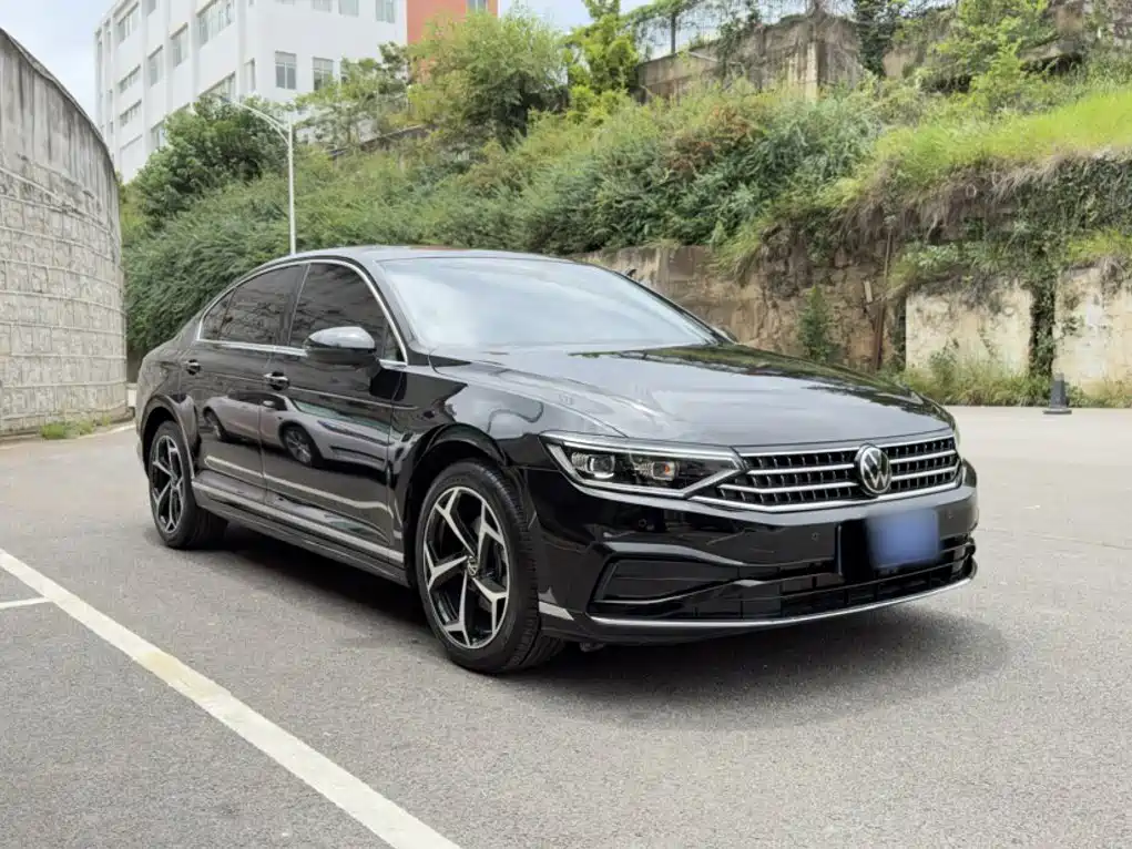 Volkswagen Magotan 2025 2025 Facelift II Public Edition 330TSI DSG Luxury