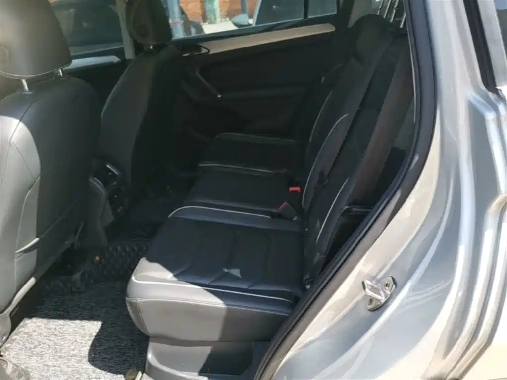 Volkswagen Tiguan L 2017 330TSI Automatic 2WD Flagship Edition фото 17