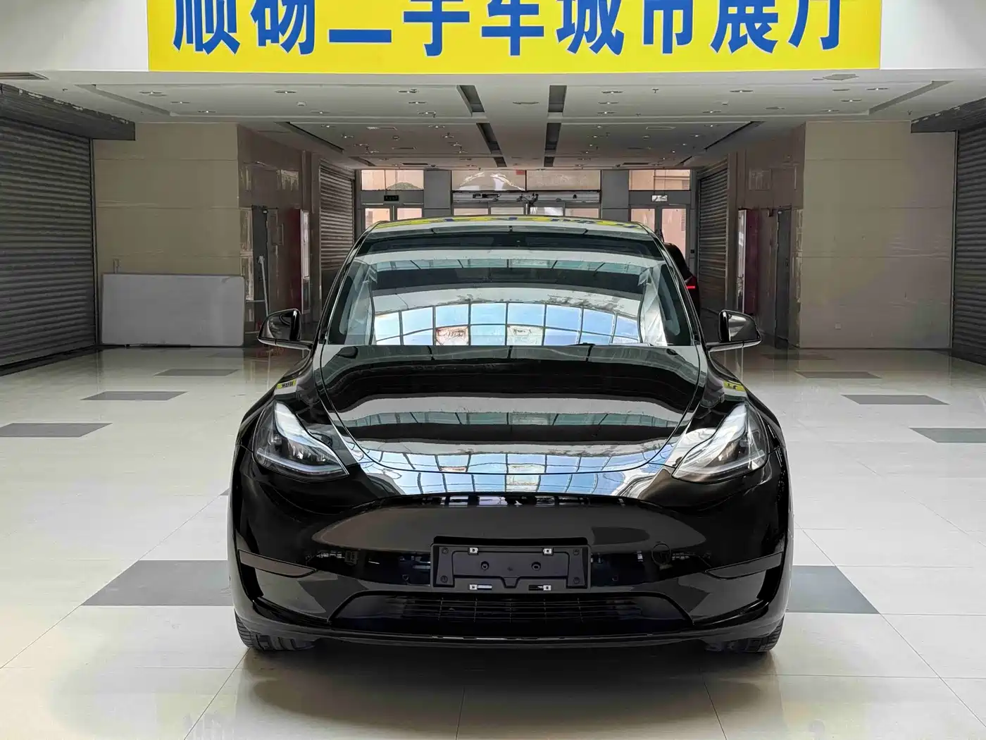 TESLA MODEL Y