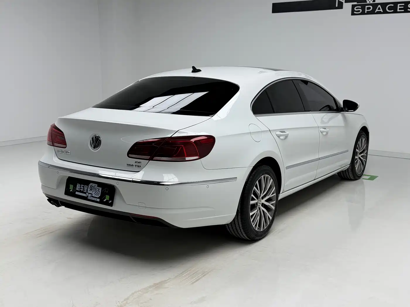 Volkswagen FAW-Volkswagen CC 2018 1.8TSI Luxury фото 4