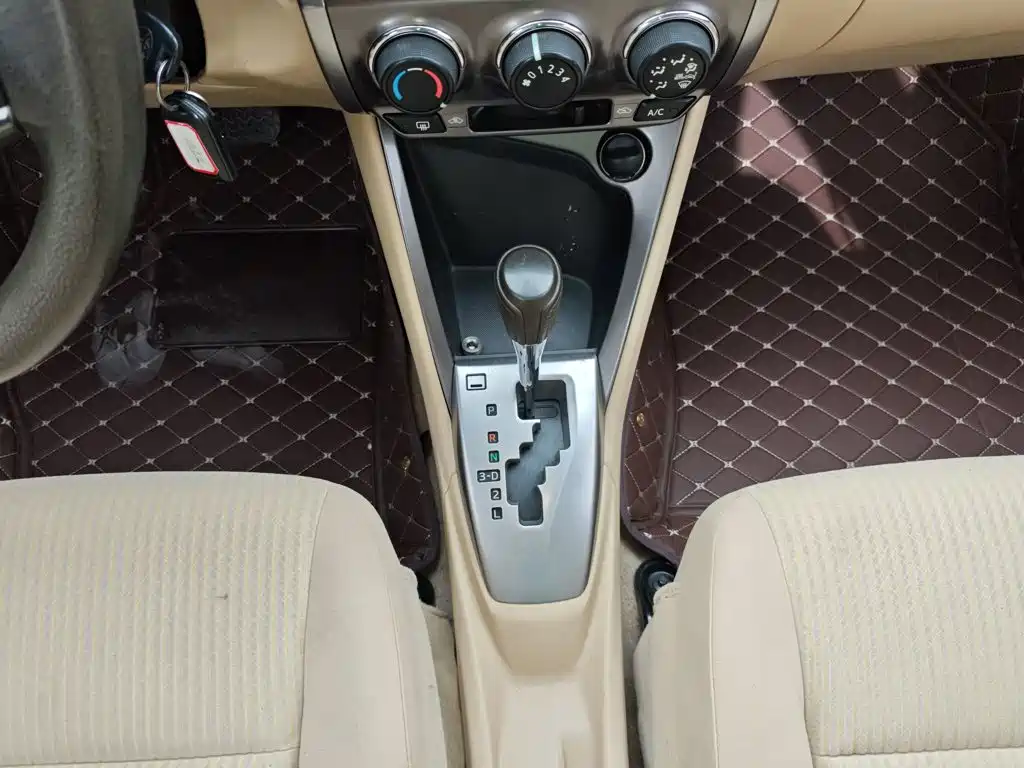 Toyota YARiS L Zhi Xuan 2014 2014 1.5G Automatic Dynamic Edition