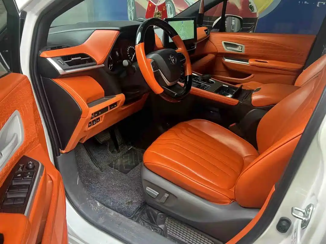 Toyota Sienna 2023 2.5L Hybrid Comfort Edition фото 7