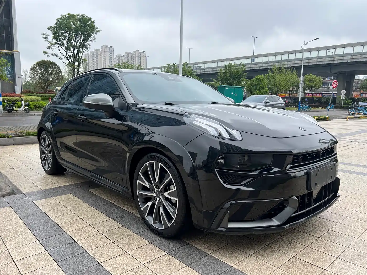 Lynk & Co 02 Hatchback 2021 2.0TD Halo фото 3
