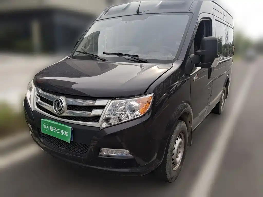 Dongfeng Yufeng Yufeng 2022 2021 2.3T Power King FWD Logistics Vehicle Short Wheelbase Medium Roof 5-9 Seats China VI M9T