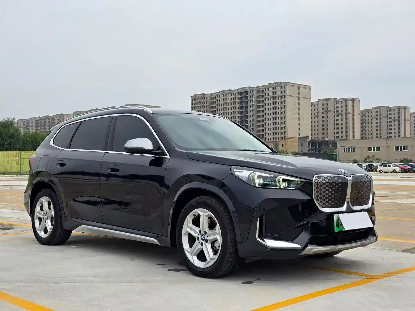 Фото 3 - BMW iX1