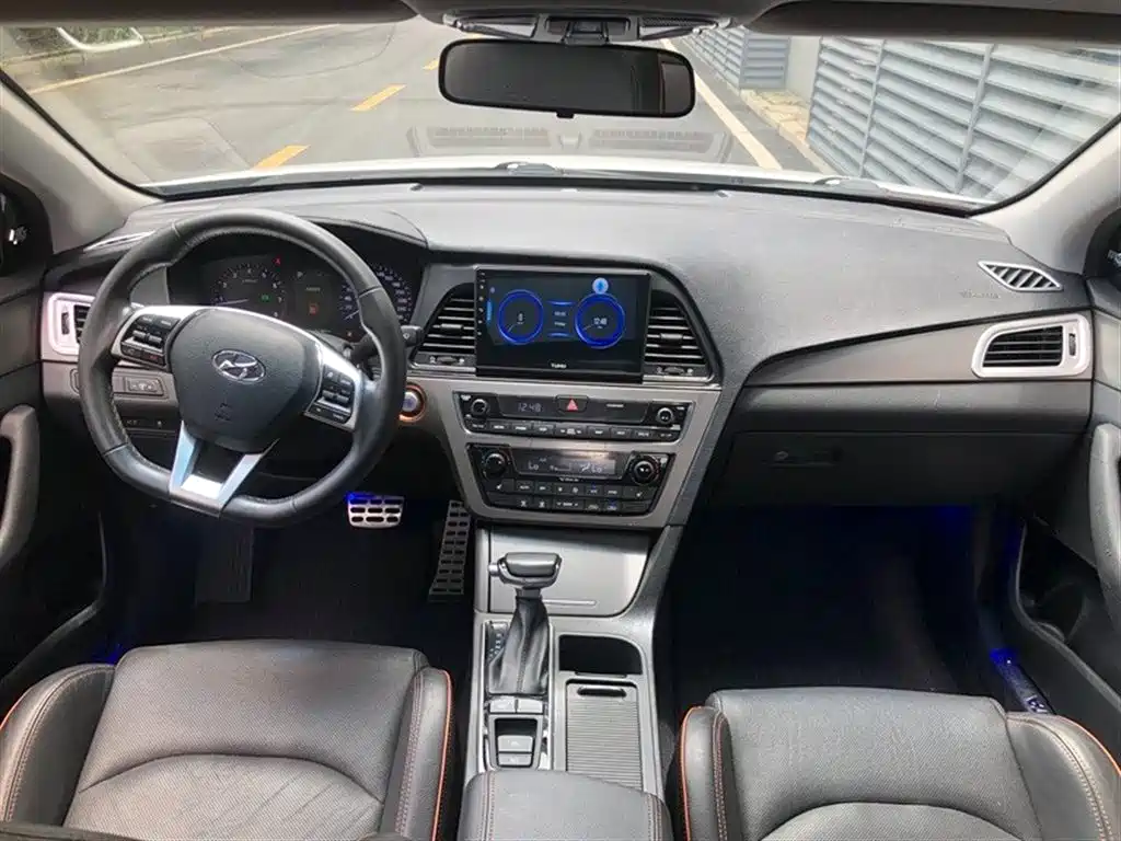 Hyundai Sonata 2015 1.6T GLX Leading фото 6