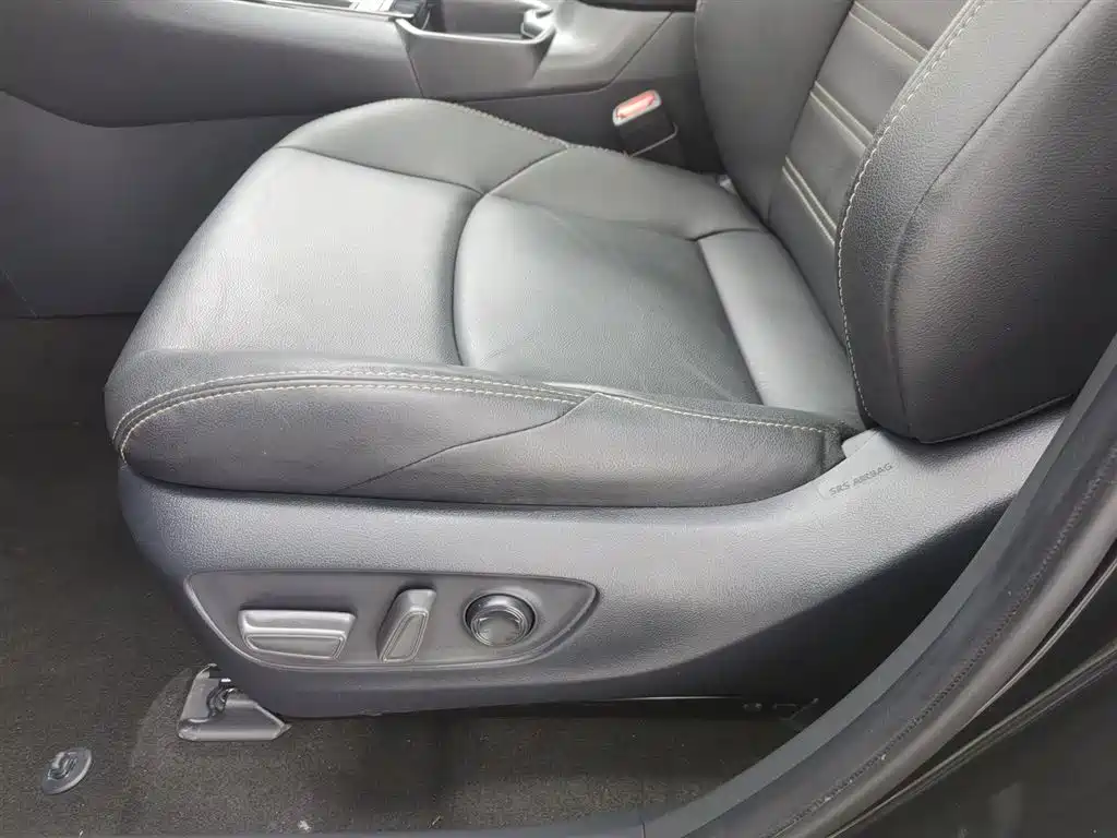 Toyota Wildlander 2024 2.0L CVT 2WD Luxury PLUS Edition фото 20
