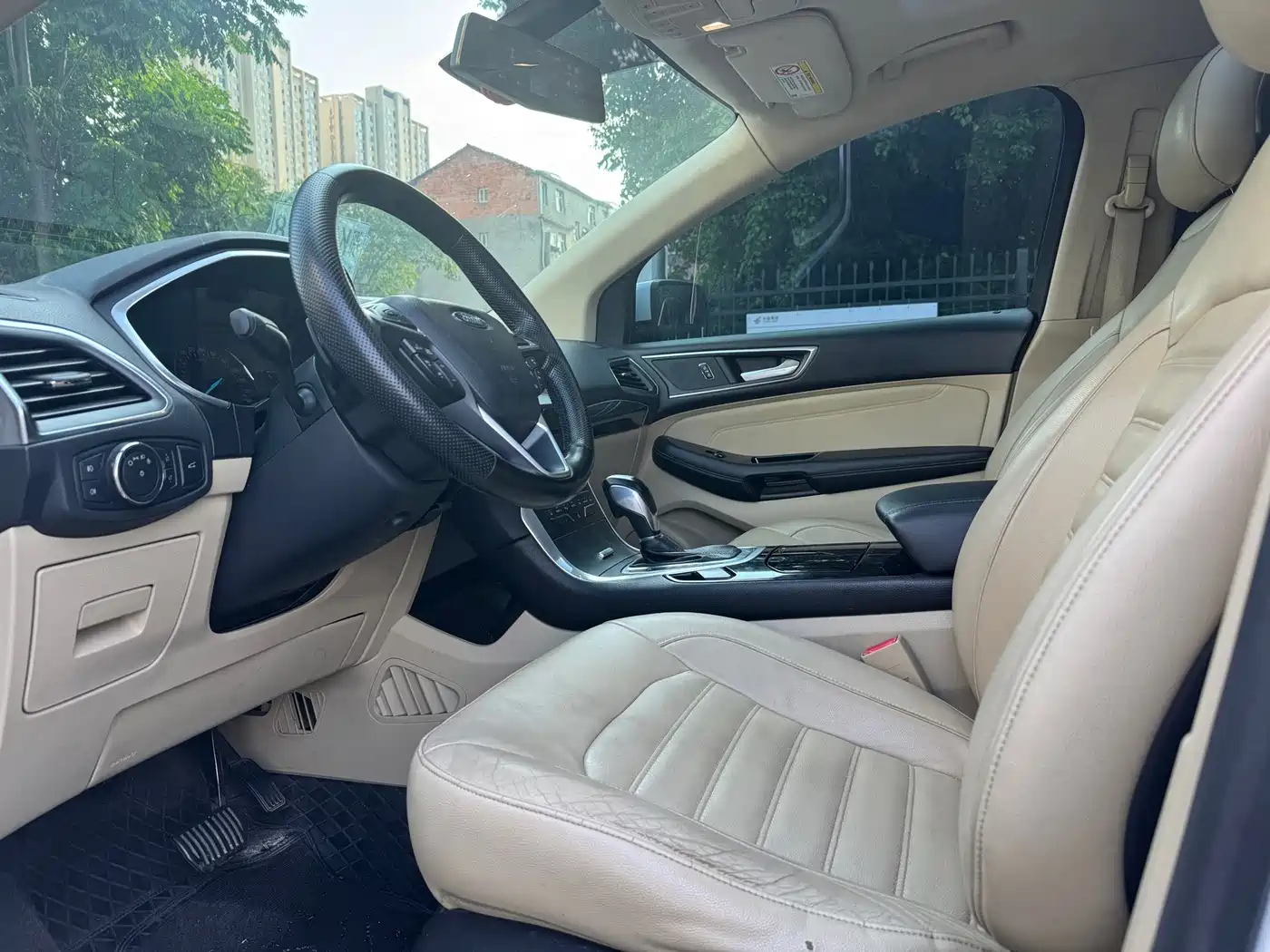 Фото 6 - Ford Edge