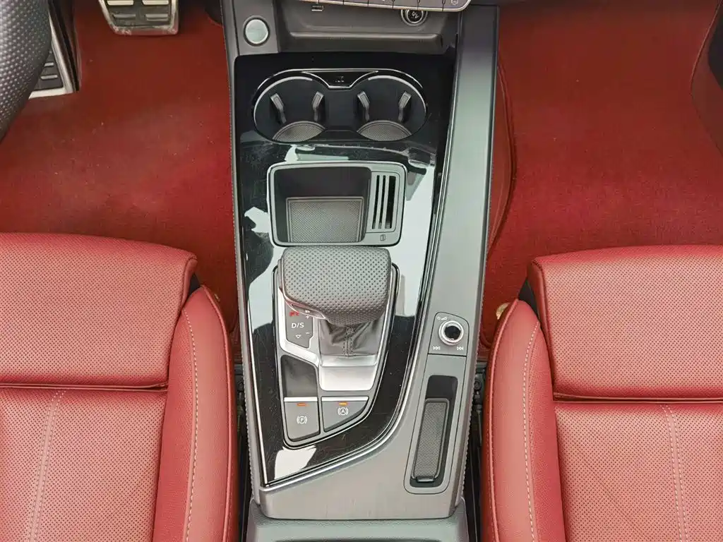Audi A4L 2024 40 TFSI Luxury Dynamic (Starry Night Edition) фото 18