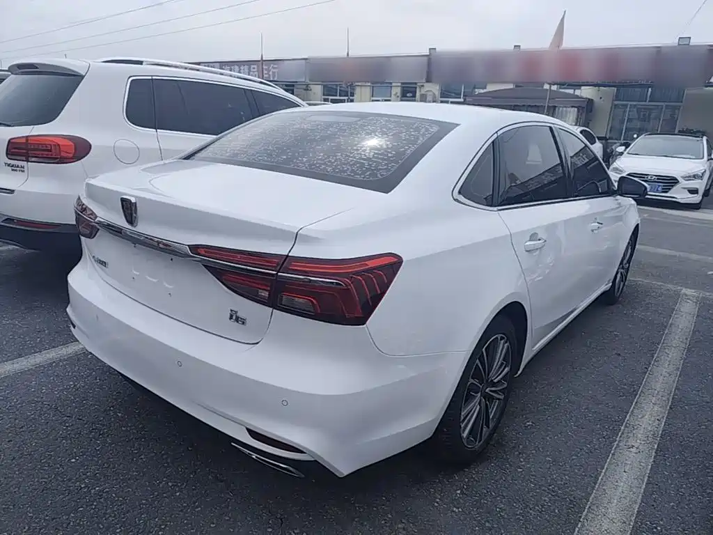 Roewe i6 2022 2020 PLUS 1.6L CVT 4G Connected Glory Flagship Edition