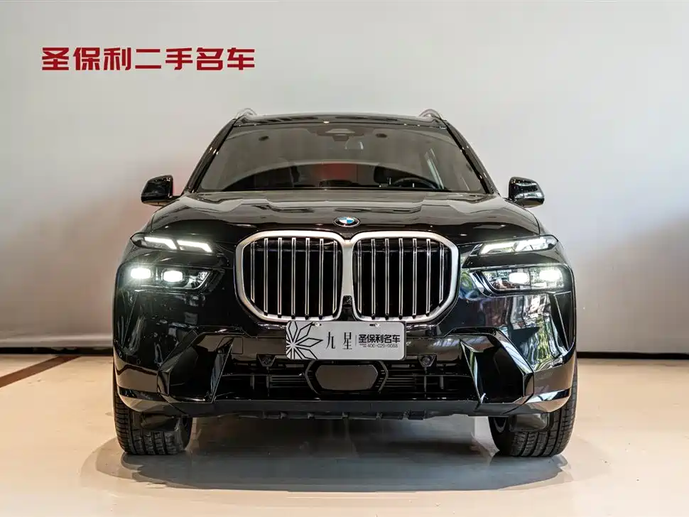 BMW X7 2023 xDrive40i Exclusive M Sport Package фото 2