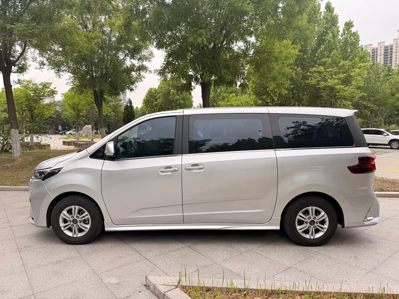 SAIC Maxus Maxus G20 2023 Facelift ES 2.0T Gasoline Automatic Value Edition фото 3