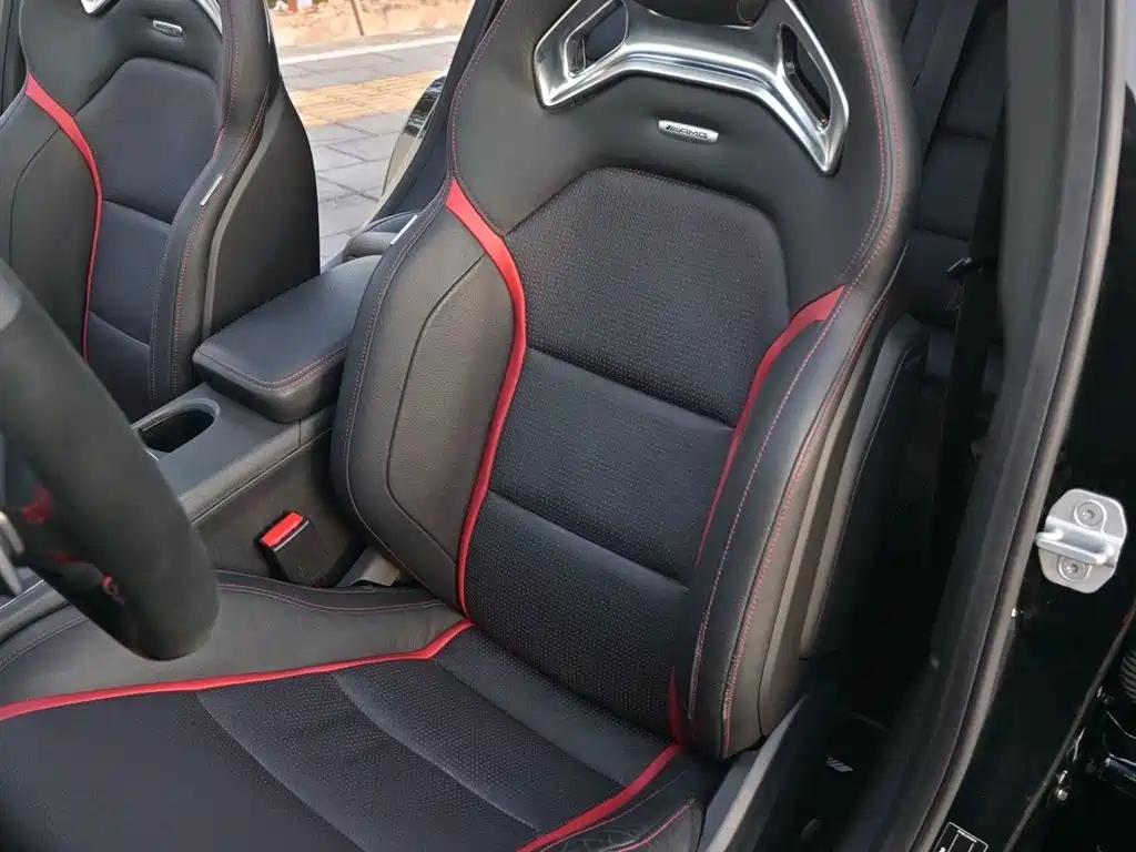 Mercedes-Benz GLA AMG 2015 AMG GLA 45 4MATIC фото 12
