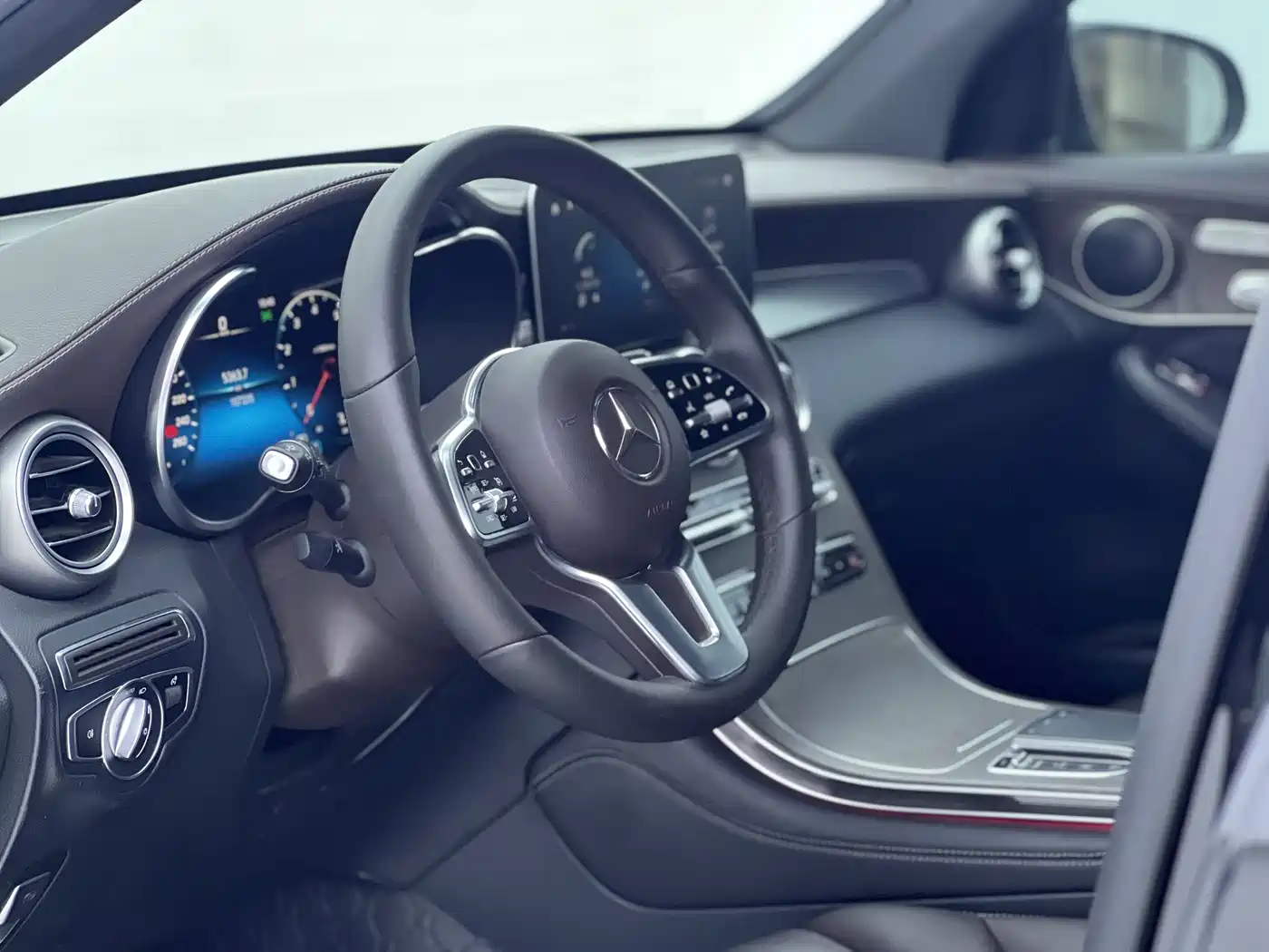 Mercedes-Benz GLC 2020 GLC 300 L 4MATIC Dynamic фото 5