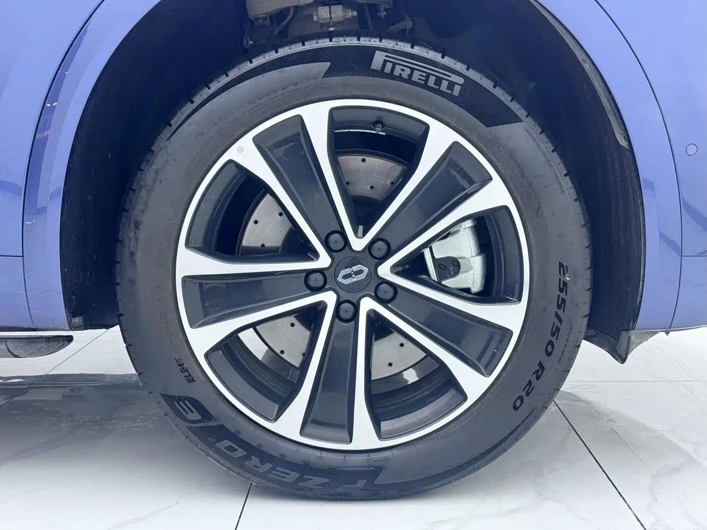 AITO Wenjie AITO M7 2026 Extended Range Ultra AWD 5-Seater фото 16