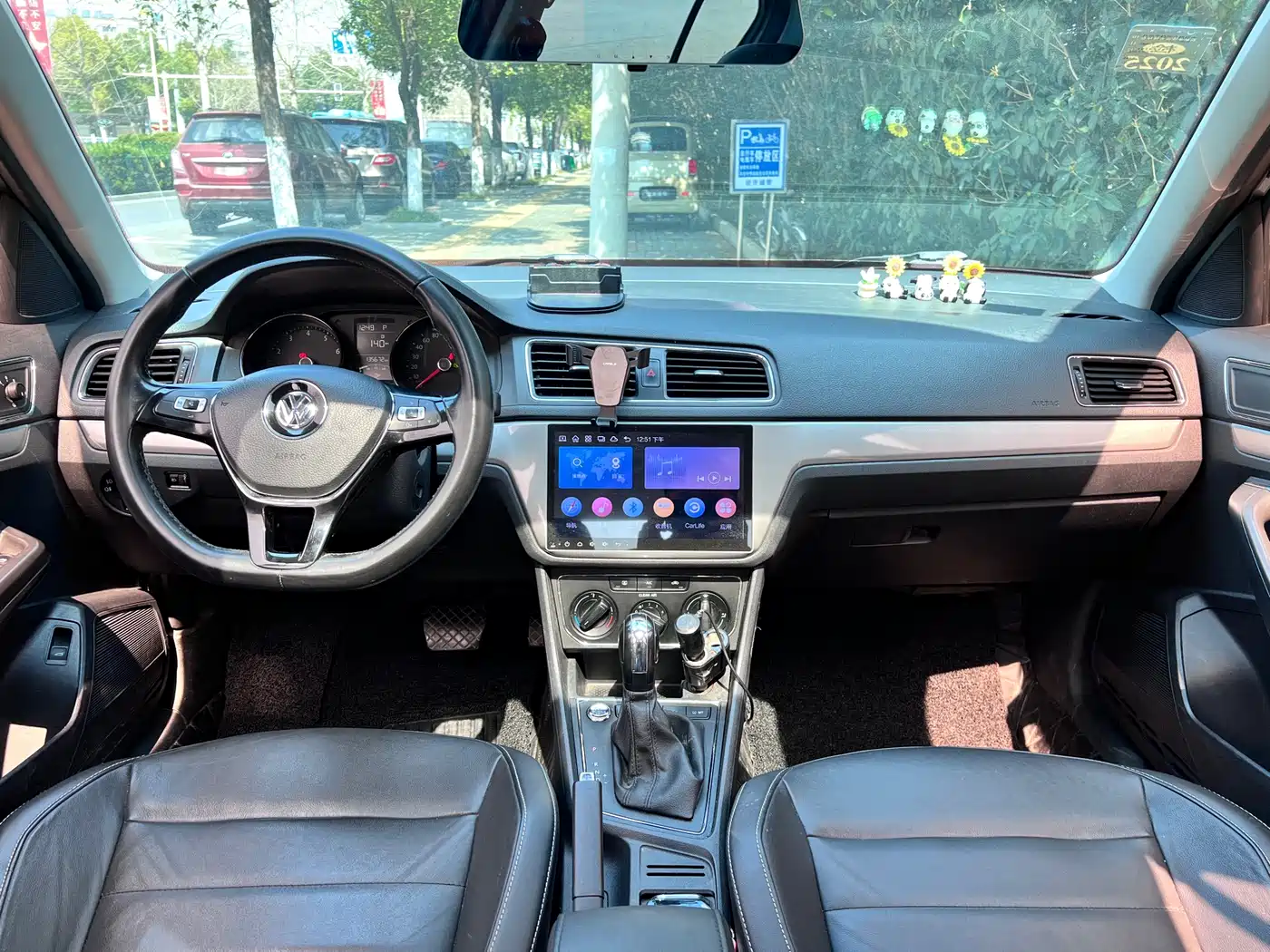 Volkswagen Lavida 2017 1.6L Automatic Comfort Edition фото 7