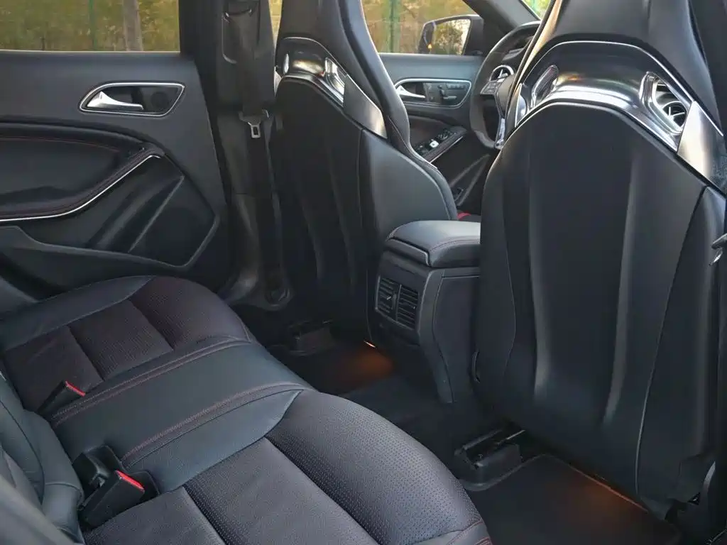 Mercedes-Benz GLA AMG 2015 AMG GLA 45 4MATIC фото 13