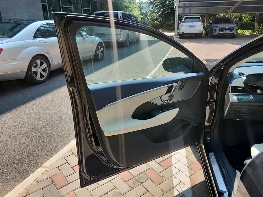 Buick LaCrosse 2026 2025 Platinum Avenir Edition