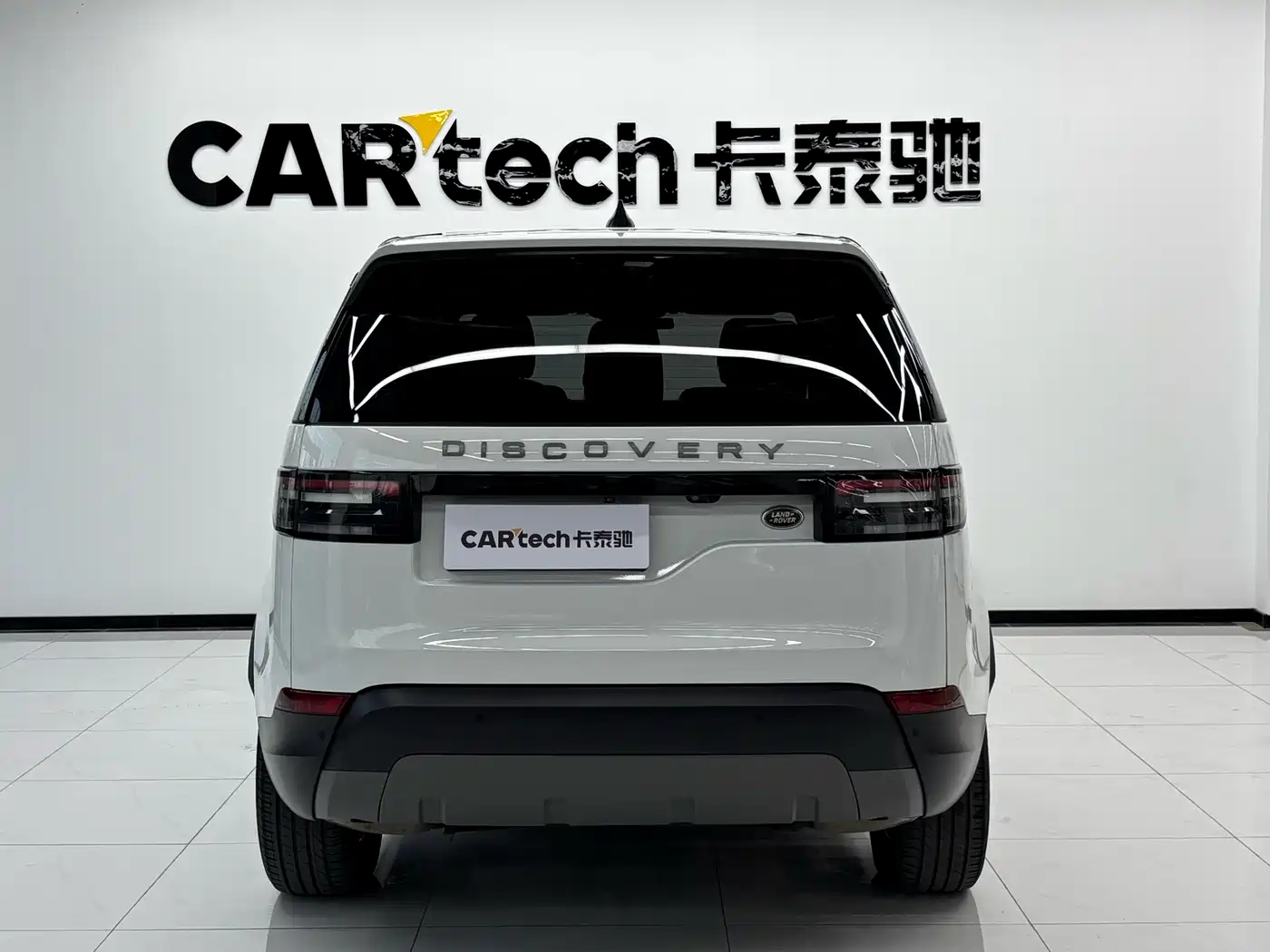 Land Rover Discovery 2020 2.0T SE фото 18