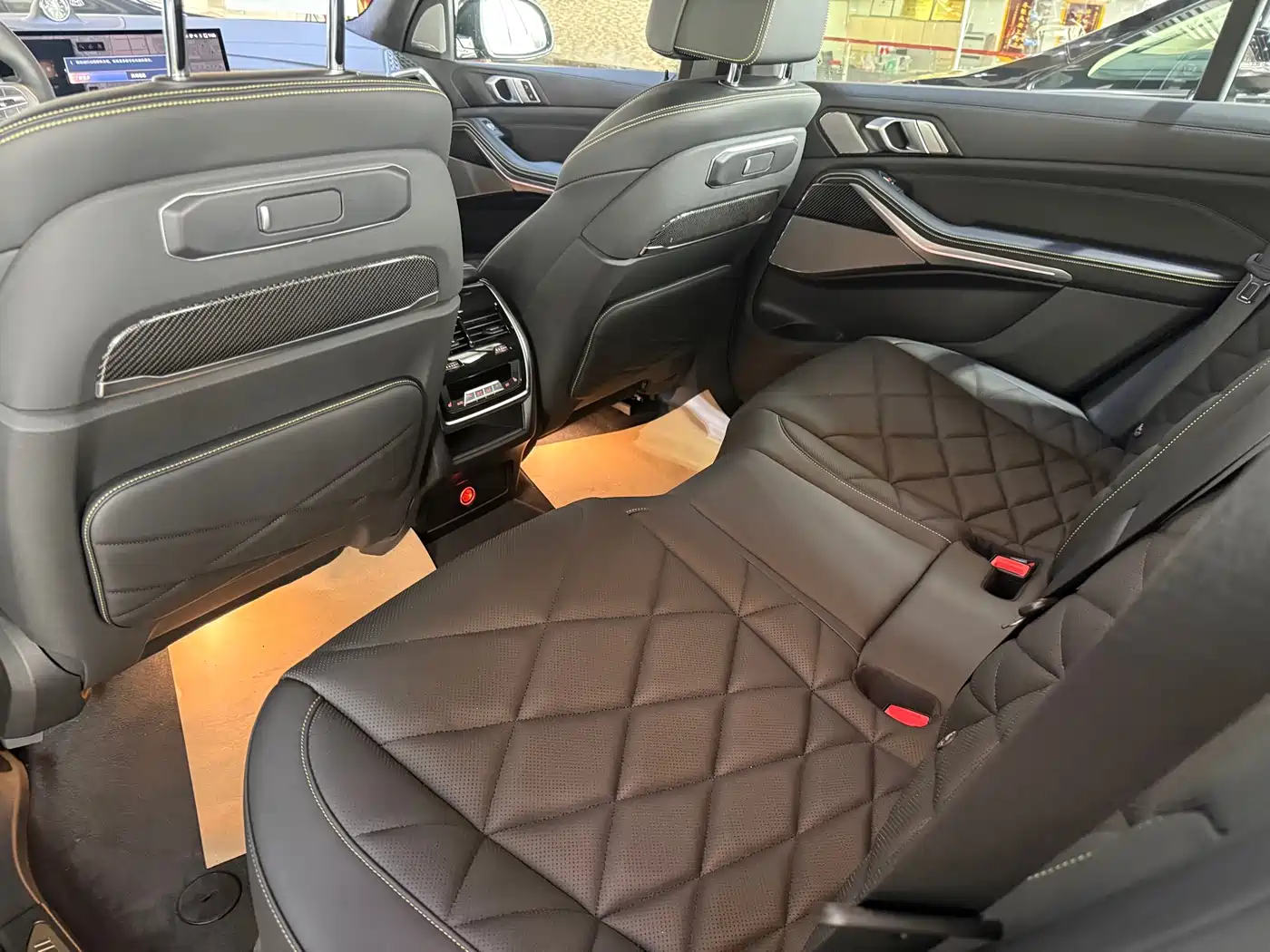 BMW X5 2024 xDrive 40Li Exclusive Black Flame Limited Edition фото 11