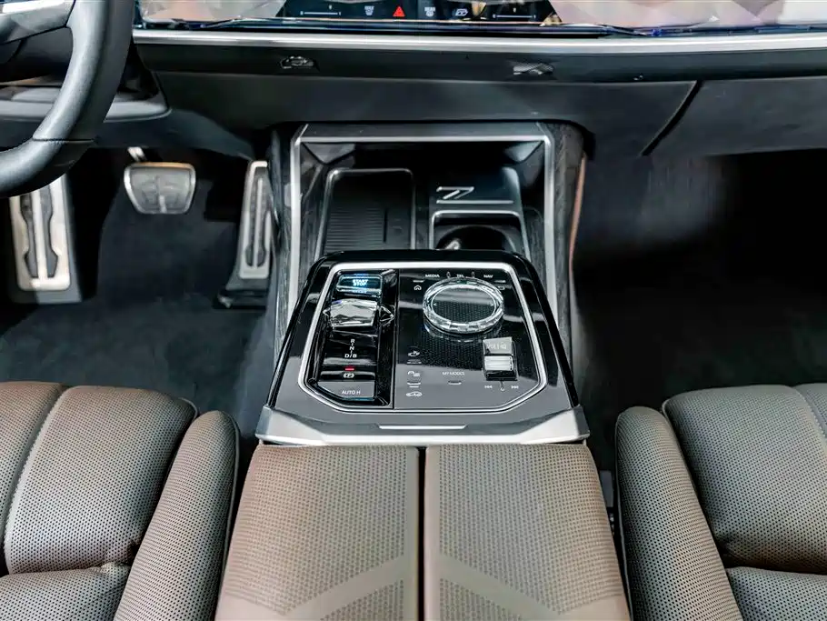 BMW i7 2025 2023 Model xDrive60L M Sport Package