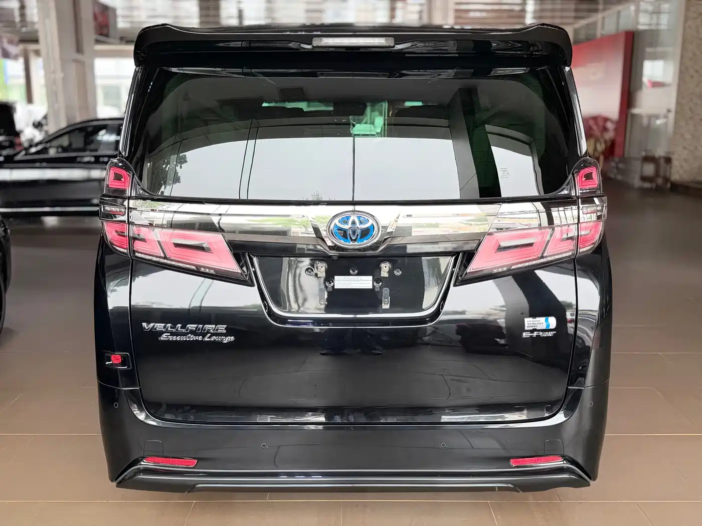 Toyota Vellfire 2019 Hybrid 2.5L HV Premium Edition фото 19