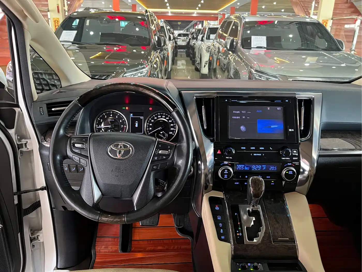 Toyota Alphard 2018 Facelift 3.5L Premium Edition фото 10
