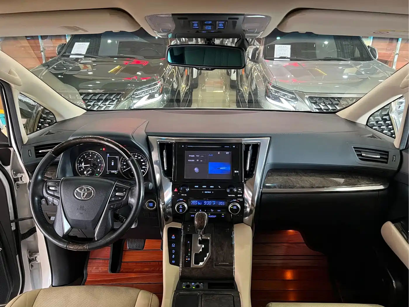 Toyota Alphard 2018 Facelift 3.5L Premium Edition фото 12