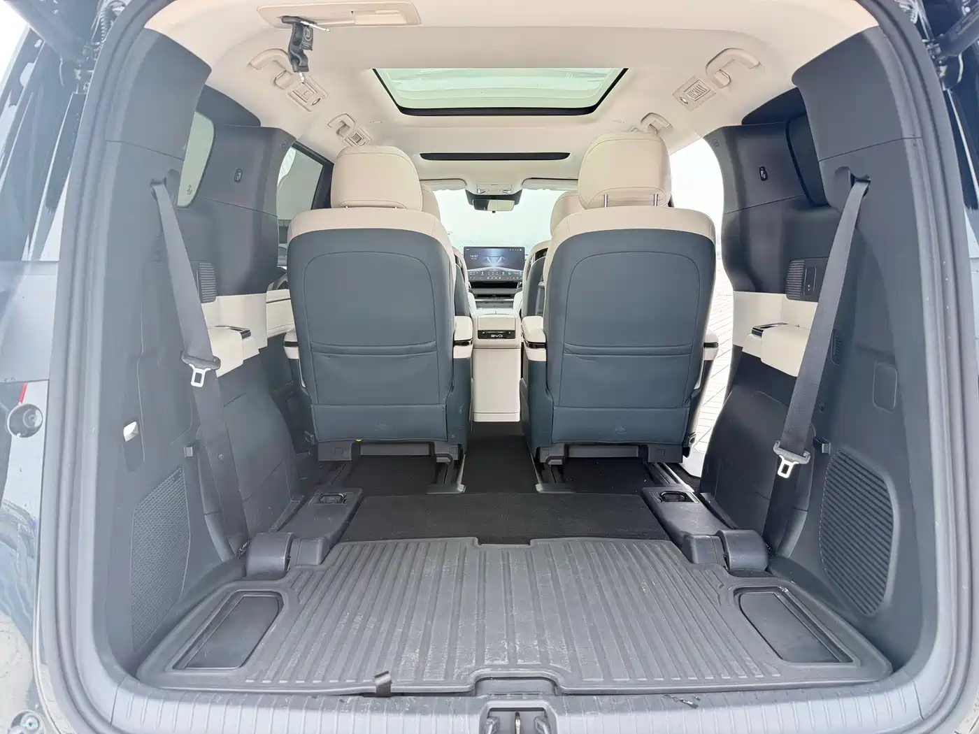 BYD Xia 2025 2026 DM-i 1.5T 218km Premium