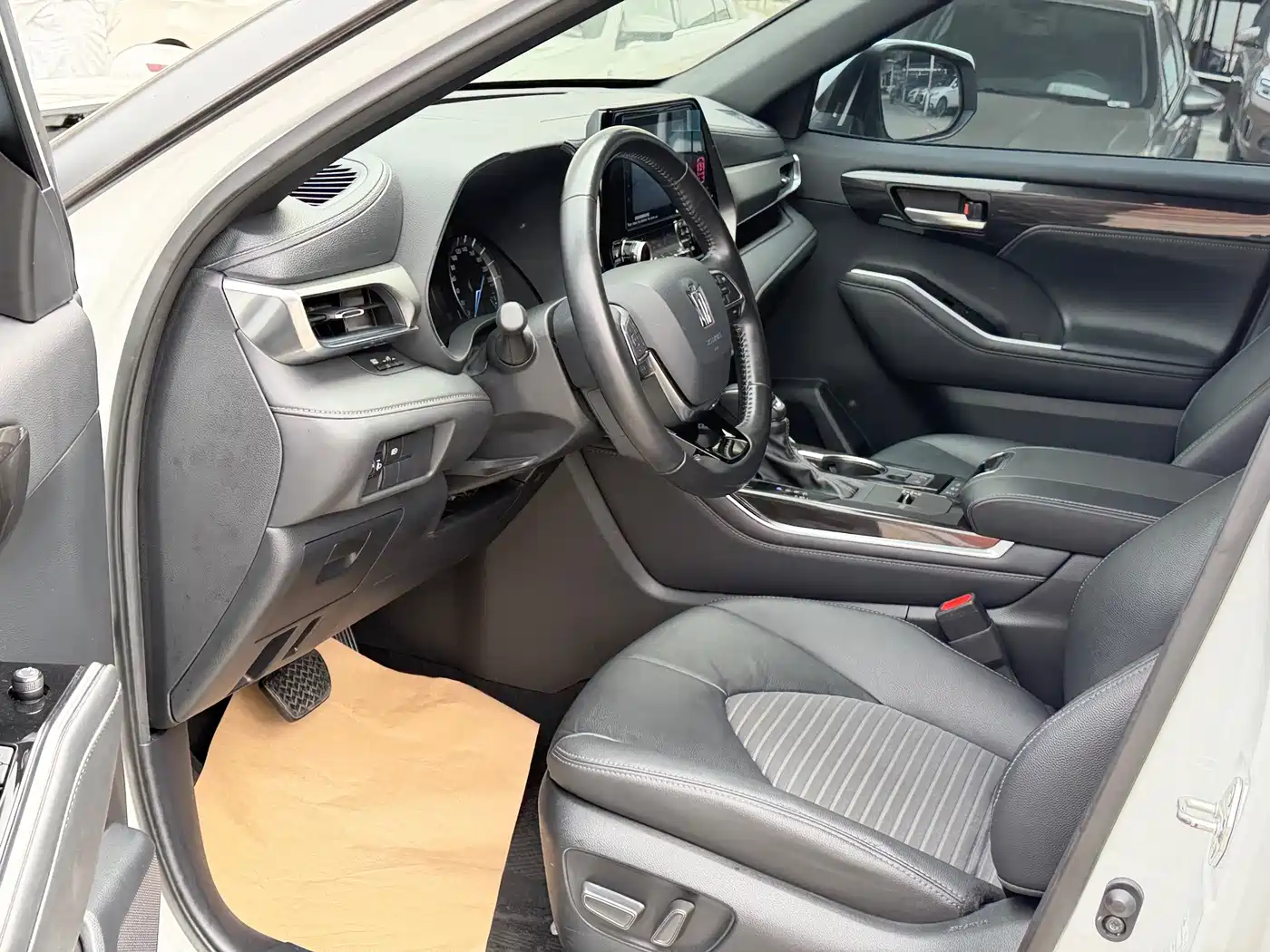 Toyota Crown Kluger 2022 2021 2.5L HEV 4WD Luxury