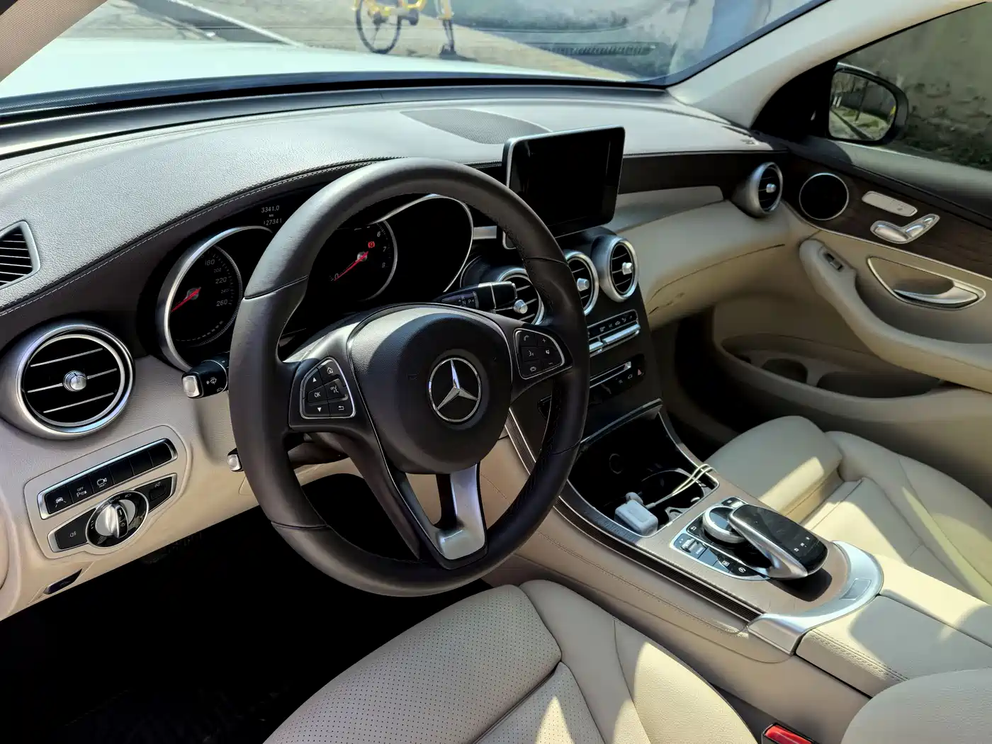 Mercedes-Benz GLC 2017 GLC 300 4MATIC Dynamic фото 4